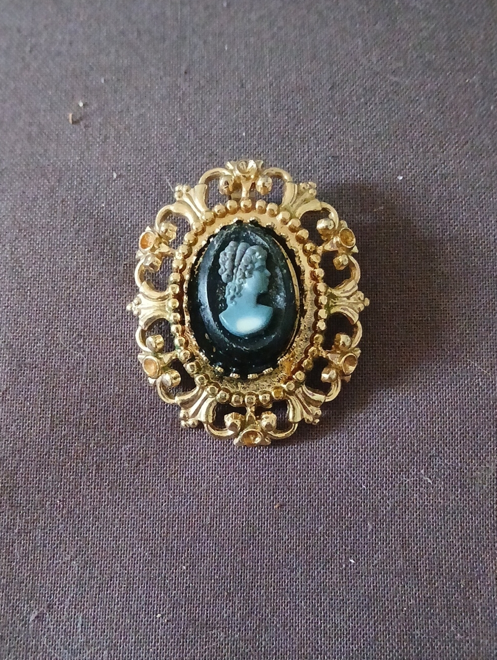 Vintage Victorian Style Black and Gold Cameo Brooch